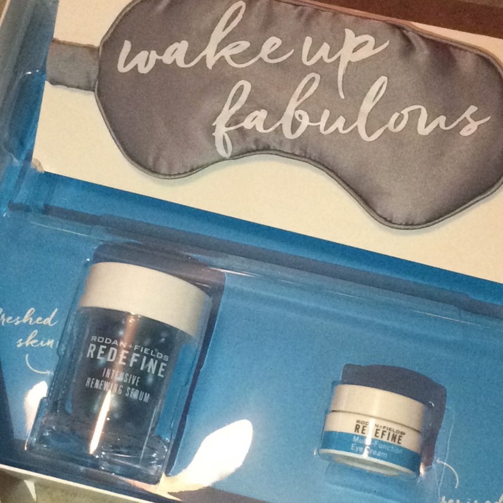 Rodan + Fields gift set - Picture 2 of 8